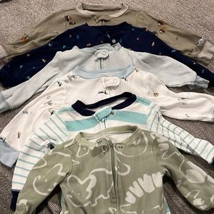 Set of 5 - Baby Boys’ Carters footed pajamas